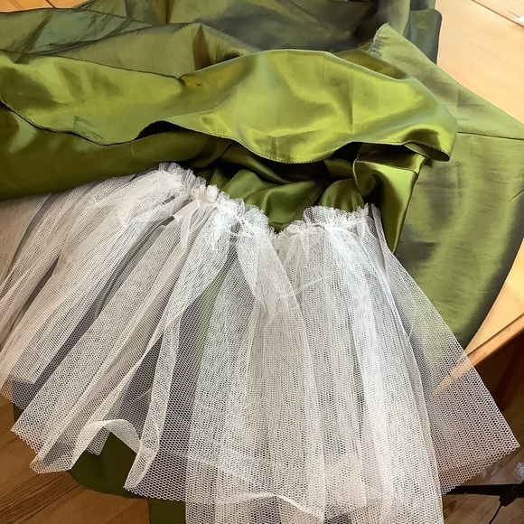 VINTAGE Green Ruched Sequin Evening Gown - Picture 14 of 16